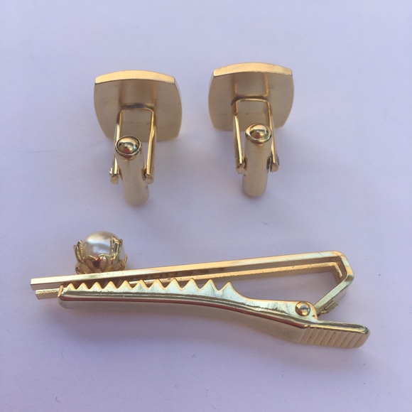 Vintage Pearl Cufflink and Tie Pin Set - Picture 3 of 6